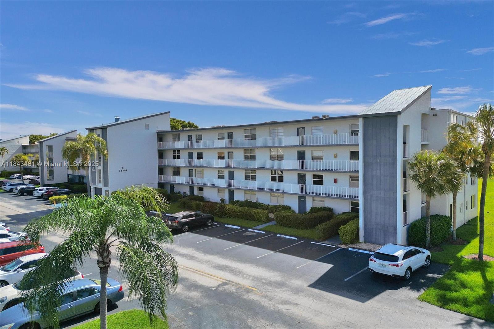 9 OF PALM SPRINGS 2 CONDO - Residential