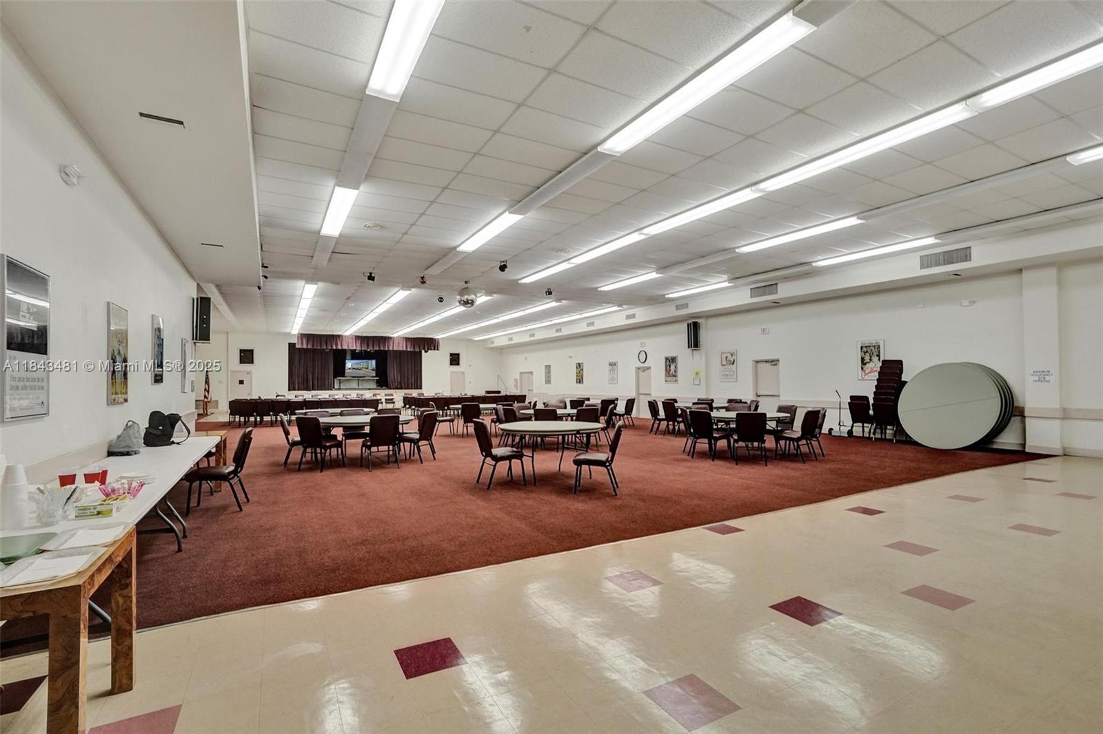 9 OF PALM SPRINGS 2 CONDO - Residential