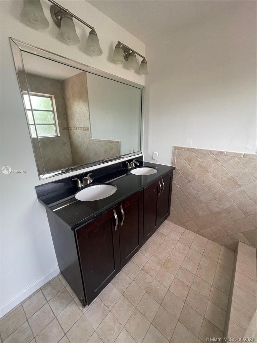 BAYVIEW ACRES - Residential Lease