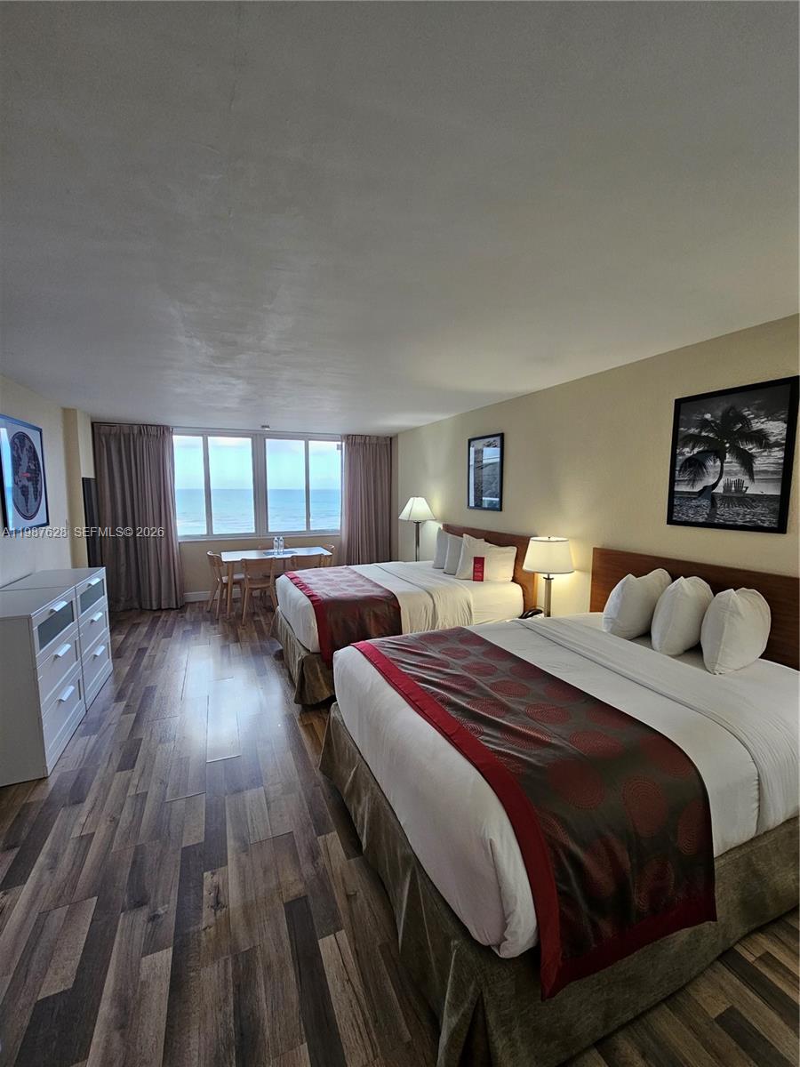 THE AVENTURA BEACH CLUB C - Residential