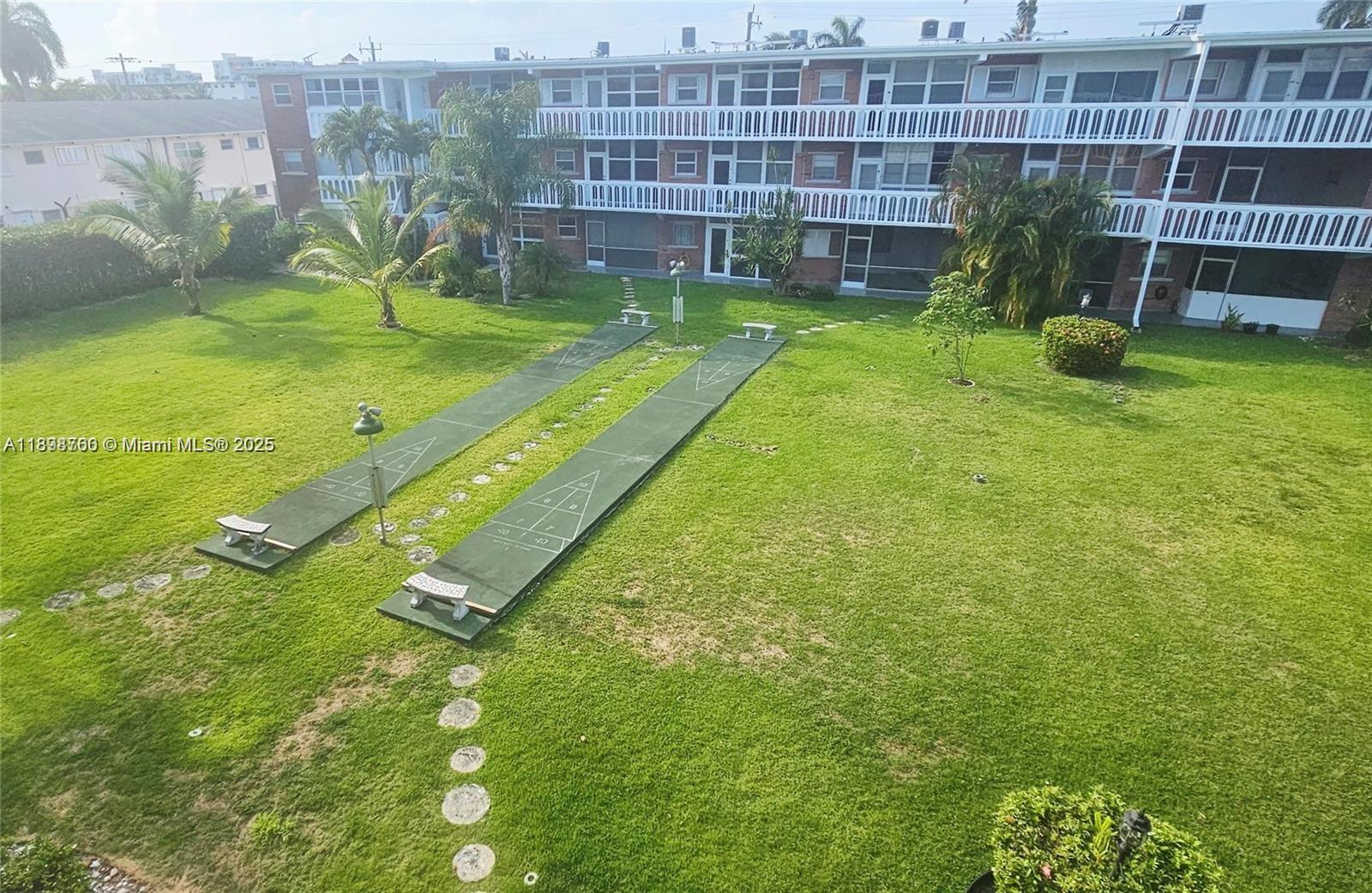 ELDORADO COUNTRY CLUB TOW - Residential Lease