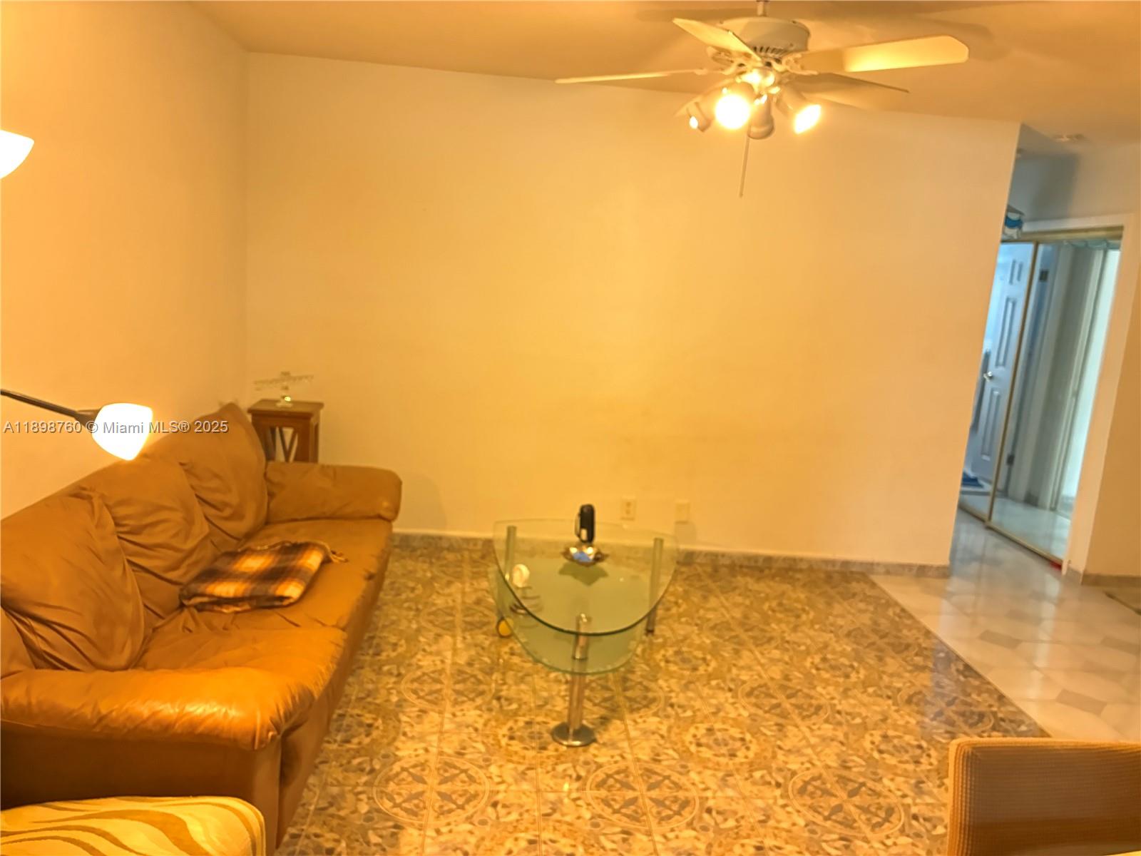 ELDORADO COUNTRY CLUB TOW - Residential Lease