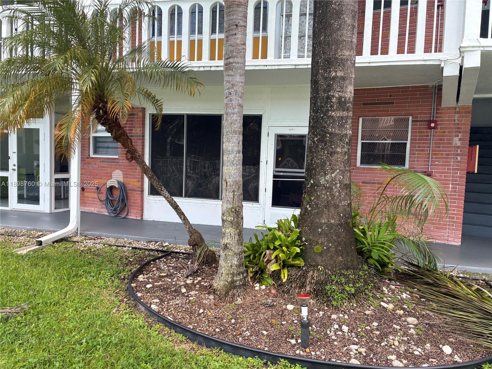 ELDORADO COUNTRY CLUB TOW - Residential Lease