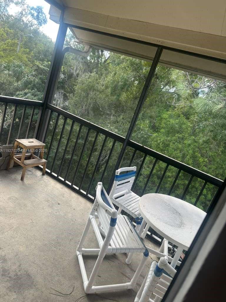 STONE CREEK POINTE A CONDO - Residential