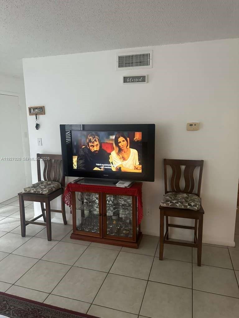 STONE CREEK POINTE A CONDO - Residential