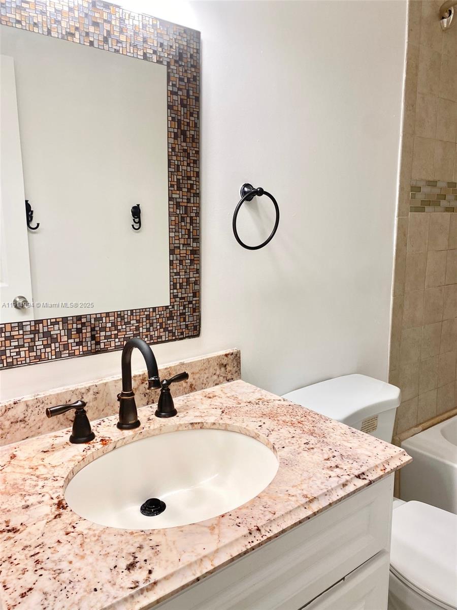 BRENTWOOD WEST TOWNHOUSES - Residential Lease