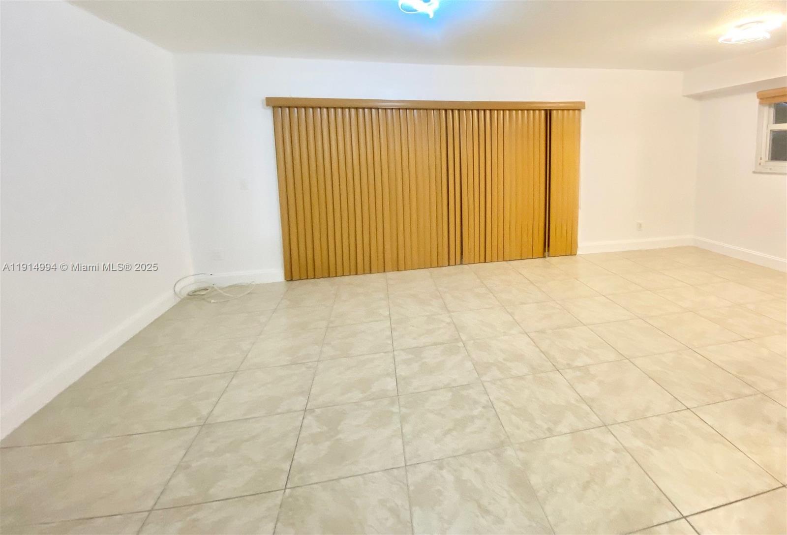 BRENTWOOD WEST TOWNHOUSES - Residential Lease