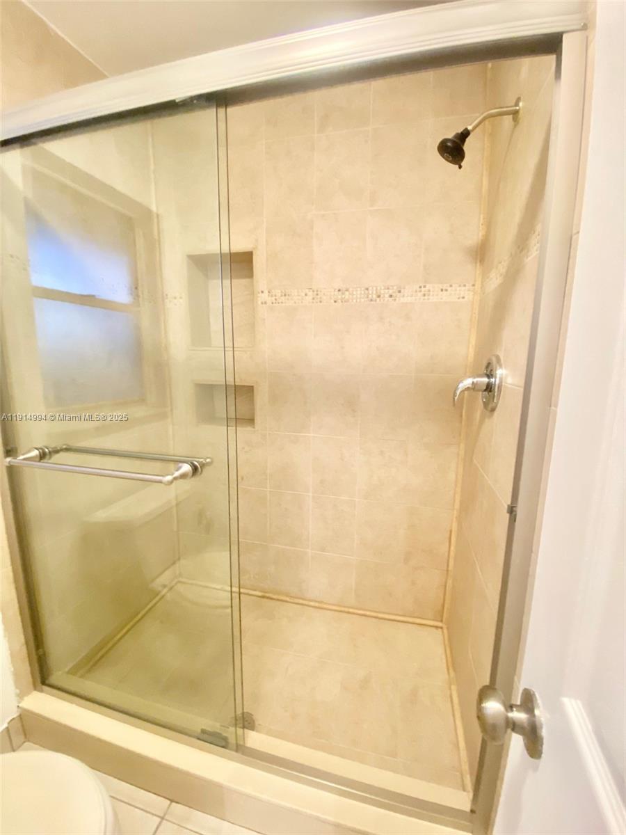 BRENTWOOD WEST TOWNHOUSES - Residential Lease