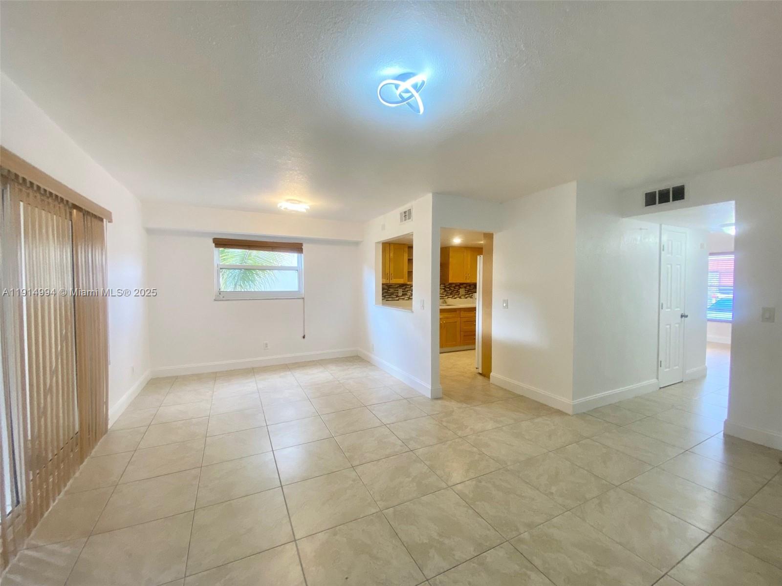 BRENTWOOD WEST TOWNHOUSES - Residential Lease