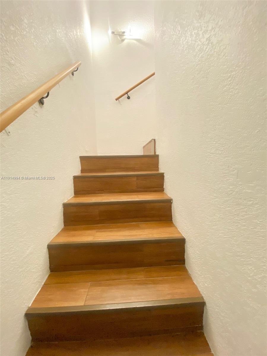 BRENTWOOD WEST TOWNHOUSES - Residential Lease