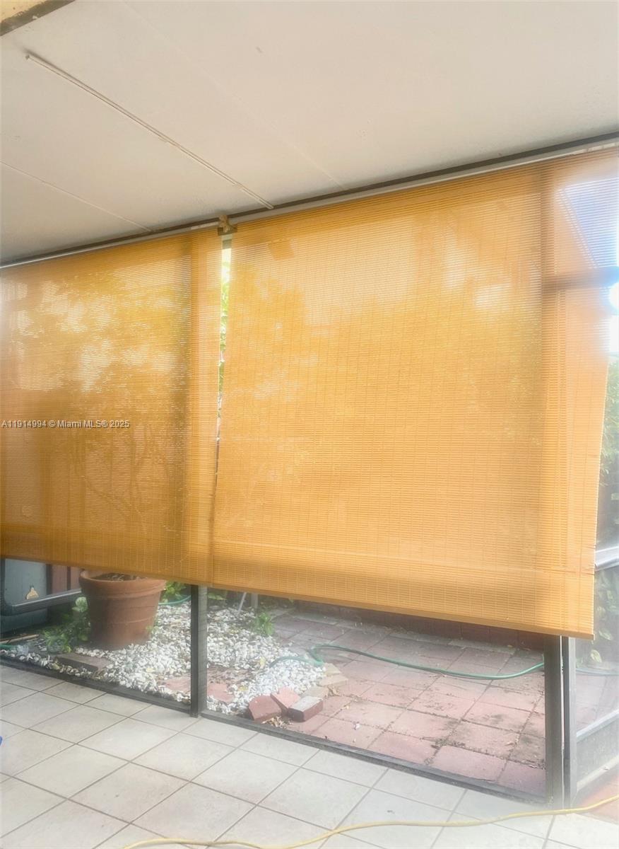 BRENTWOOD WEST TOWNHOUSES - Residential Lease