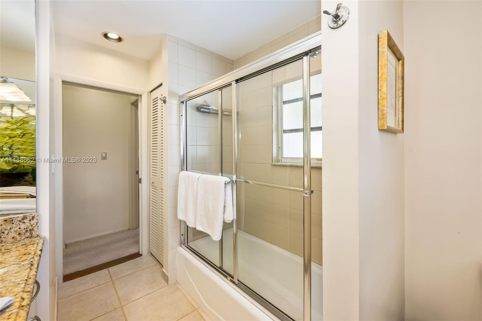 LAUDER GATE ISLES - Residential