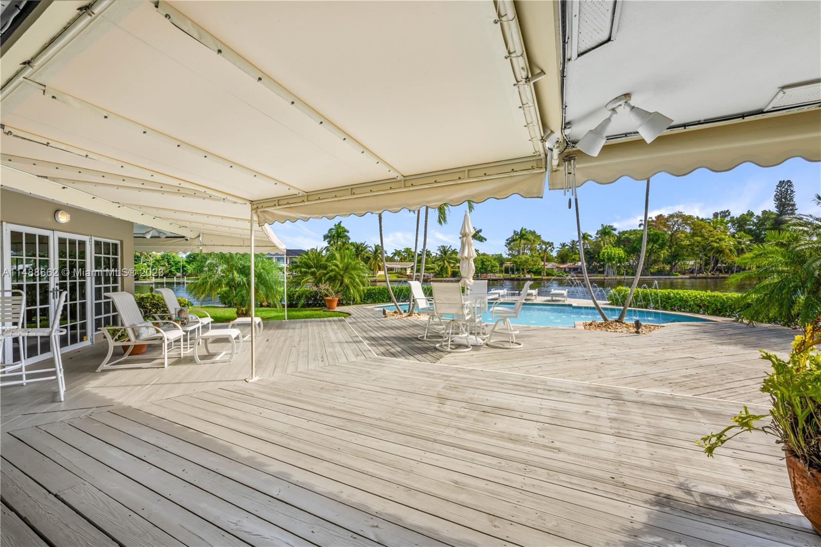 LAUDER GATE ISLES - Residential