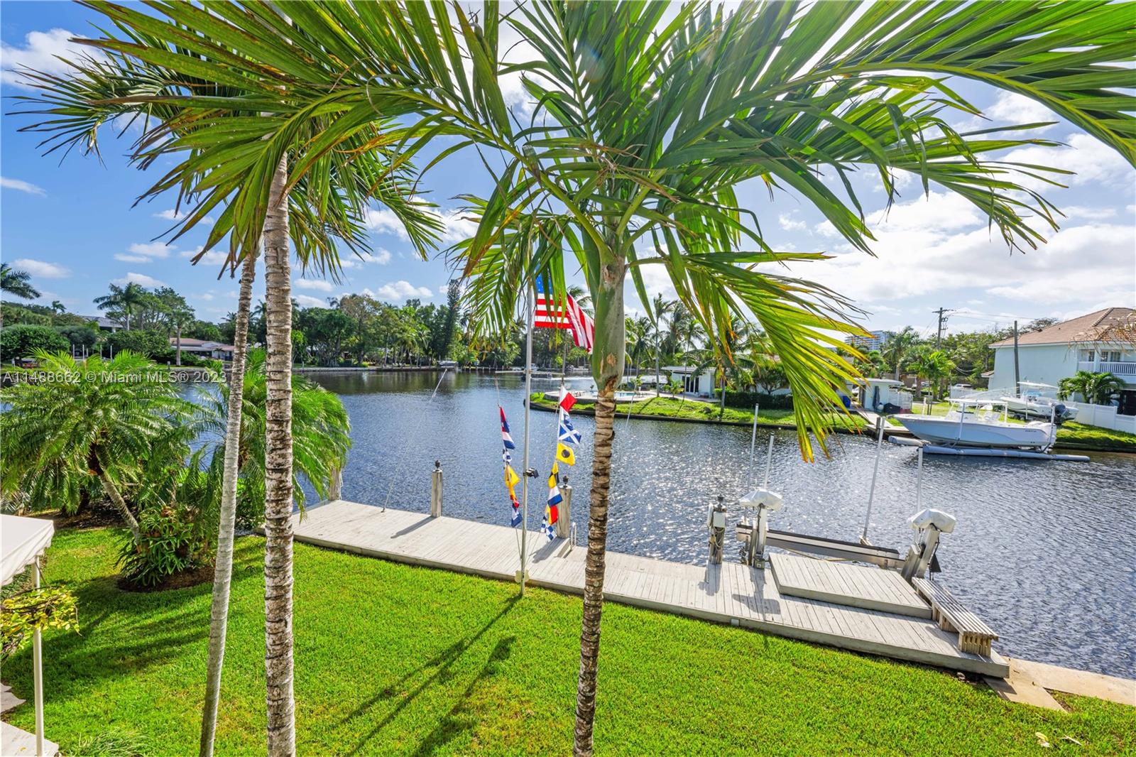 LAUDER GATE ISLES - Residential