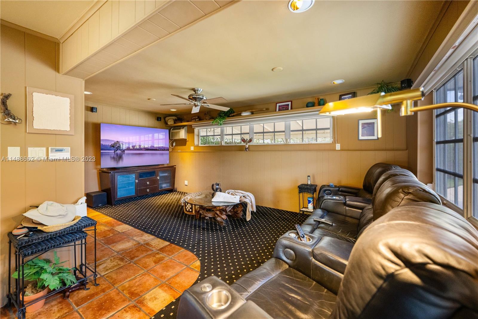 LAUDER GATE ISLES - Residential