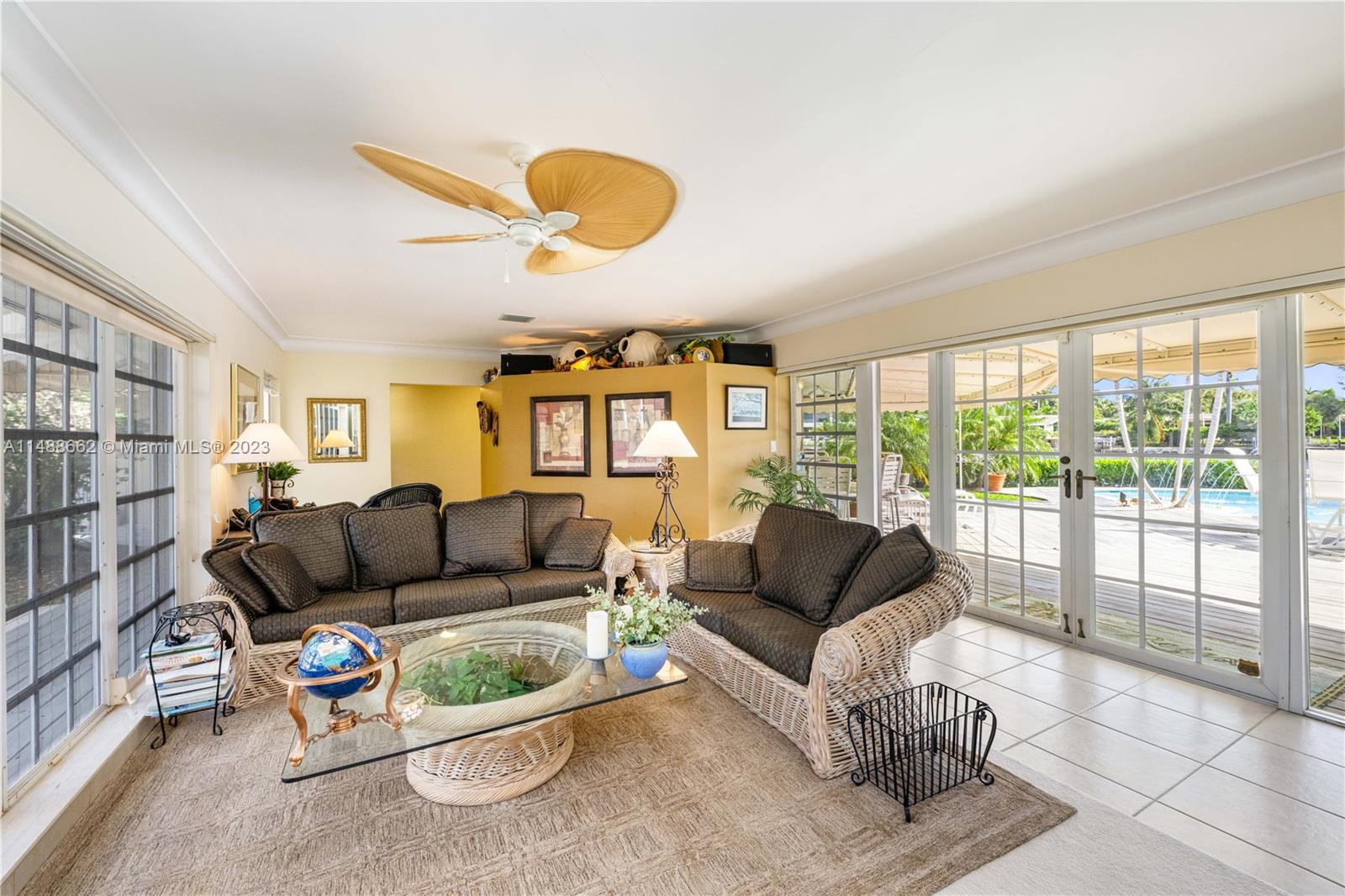 LAUDER GATE ISLES - Residential