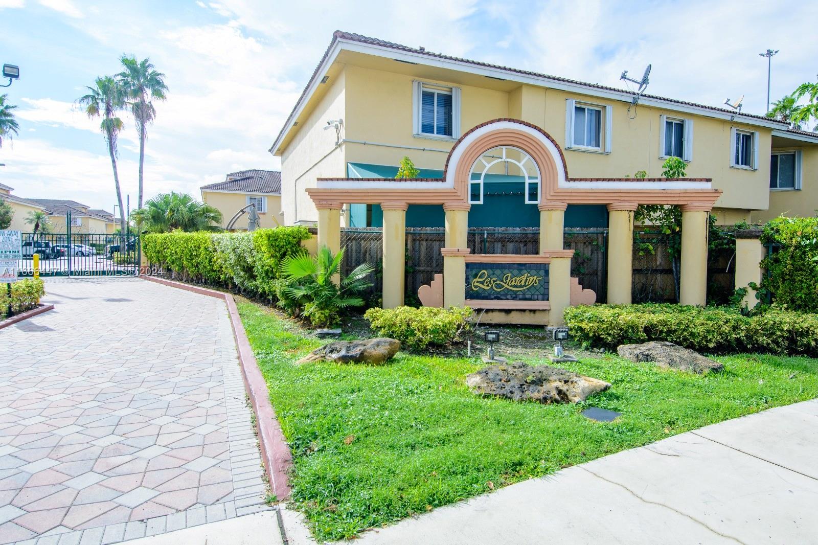 This centrally located townhouse offers a perfect blend of comfort and convenience. Featuring two spacious bedrooms, with ample wall to wall closets , two and a half bathrooms and a charming patio Recently upgraded with wooden Kitchen cabinets , granite countertops. New A/C unit installed in July 2024. The back door is an impact door ,all the windows are equipped with accordion hurricane shutters. Enjoy the benefits of low HOA fees with no special assessments. Don’t miss out on this fantastic opportunity!
Easy to show 24 hours notification.