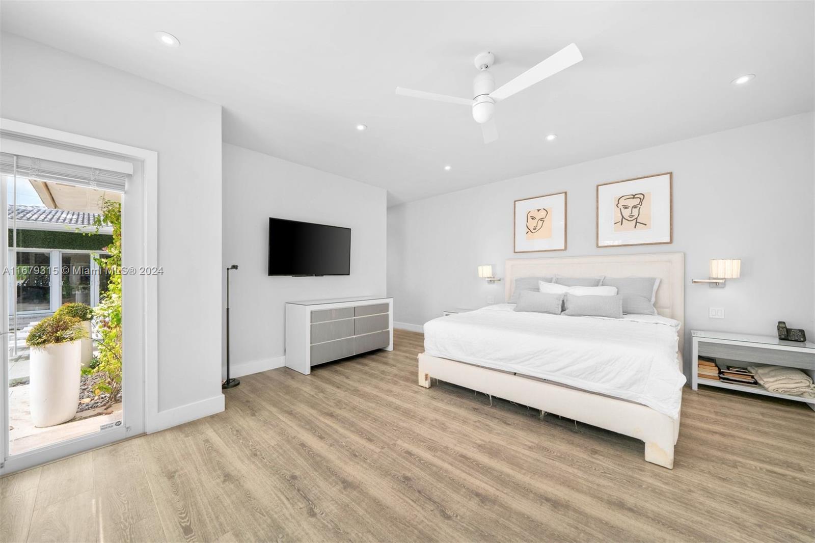 NAUTILUS EXTENSION 3RD - Residential