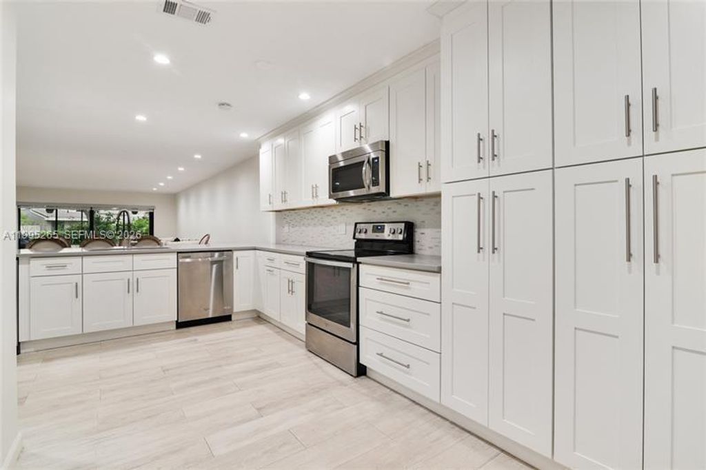 Photo of 307 Bonnie Brae Way #26, Hollywood, FL 33021 (MLS # A11995265)