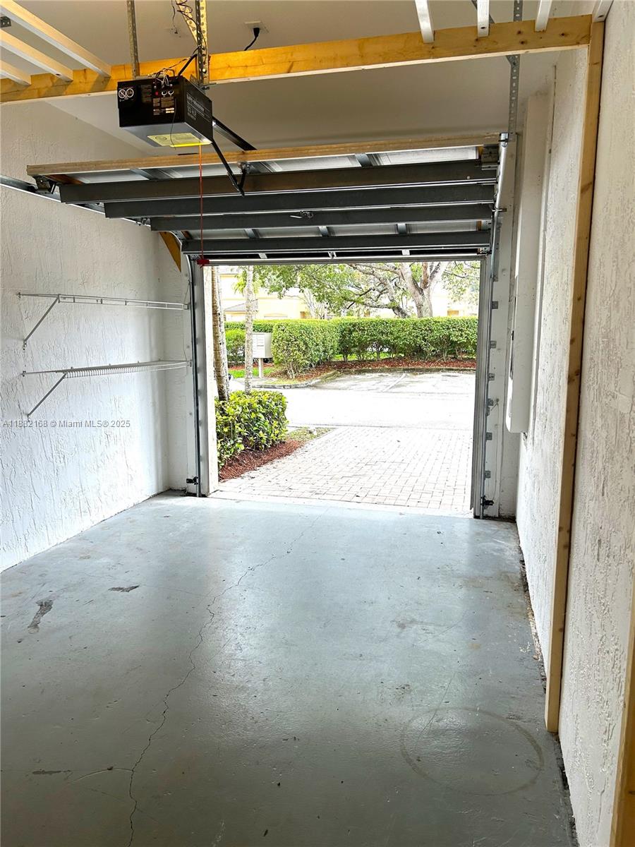 PEMBROKE ISLES V - Residential Lease