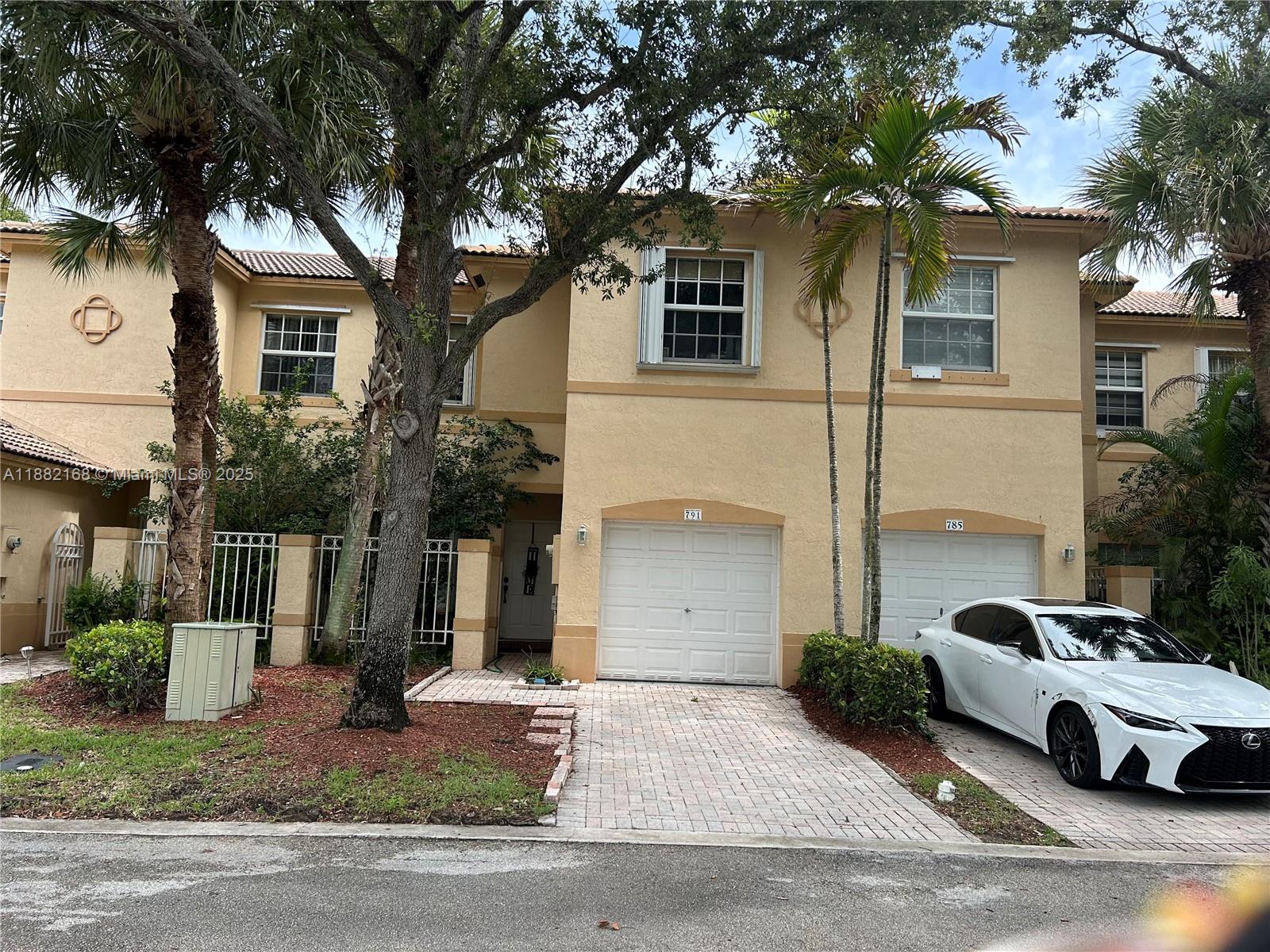 PEMBROKE ISLES V - Residential Lease