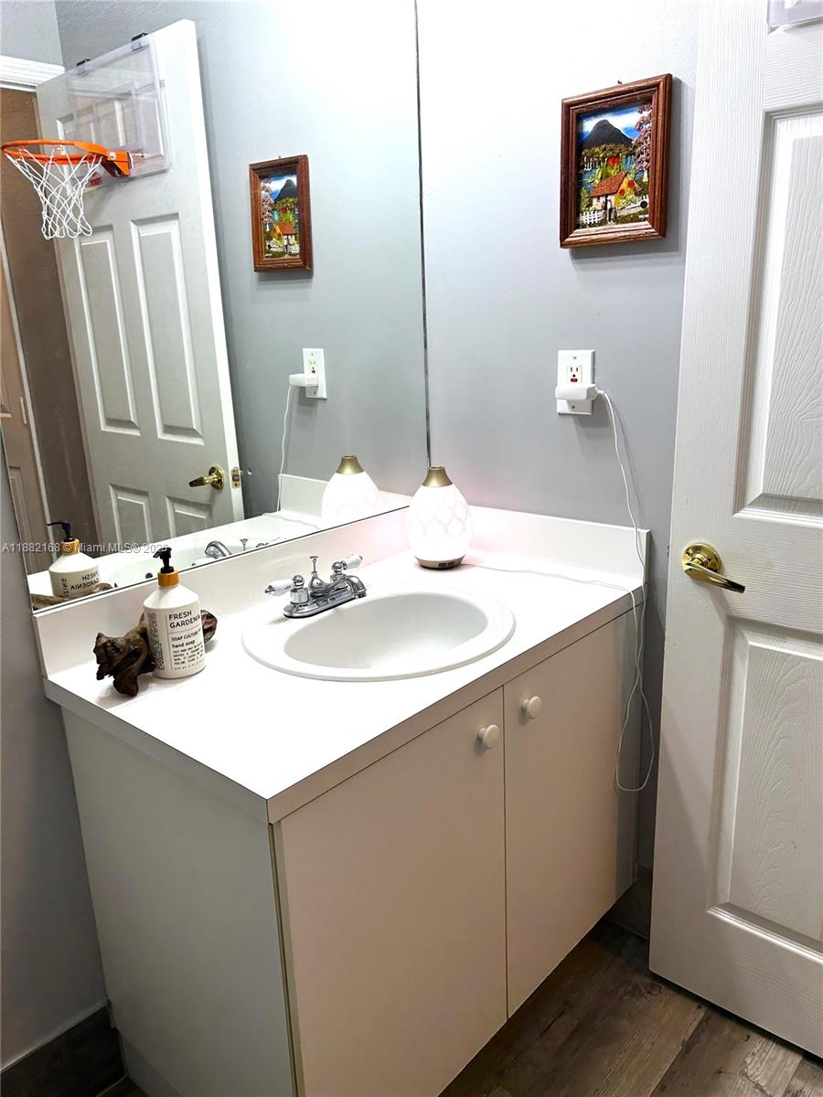 PEMBROKE ISLES V - Residential Lease