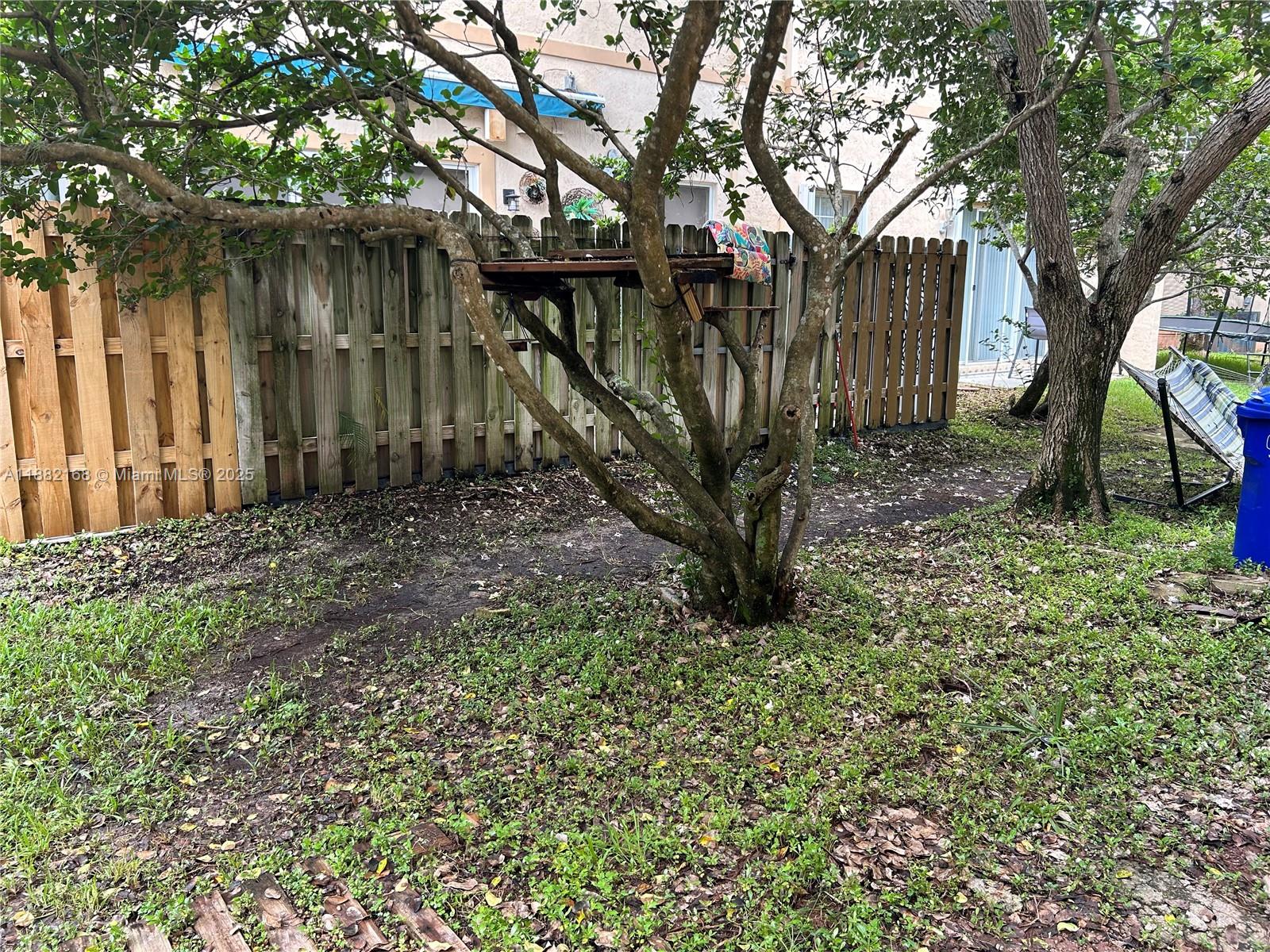 PEMBROKE ISLES V - Residential Lease