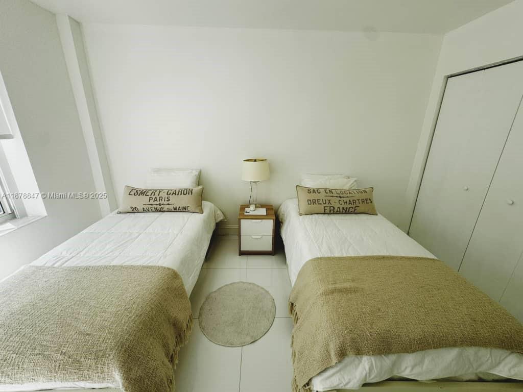 THE DRAKE CONDO - Residential