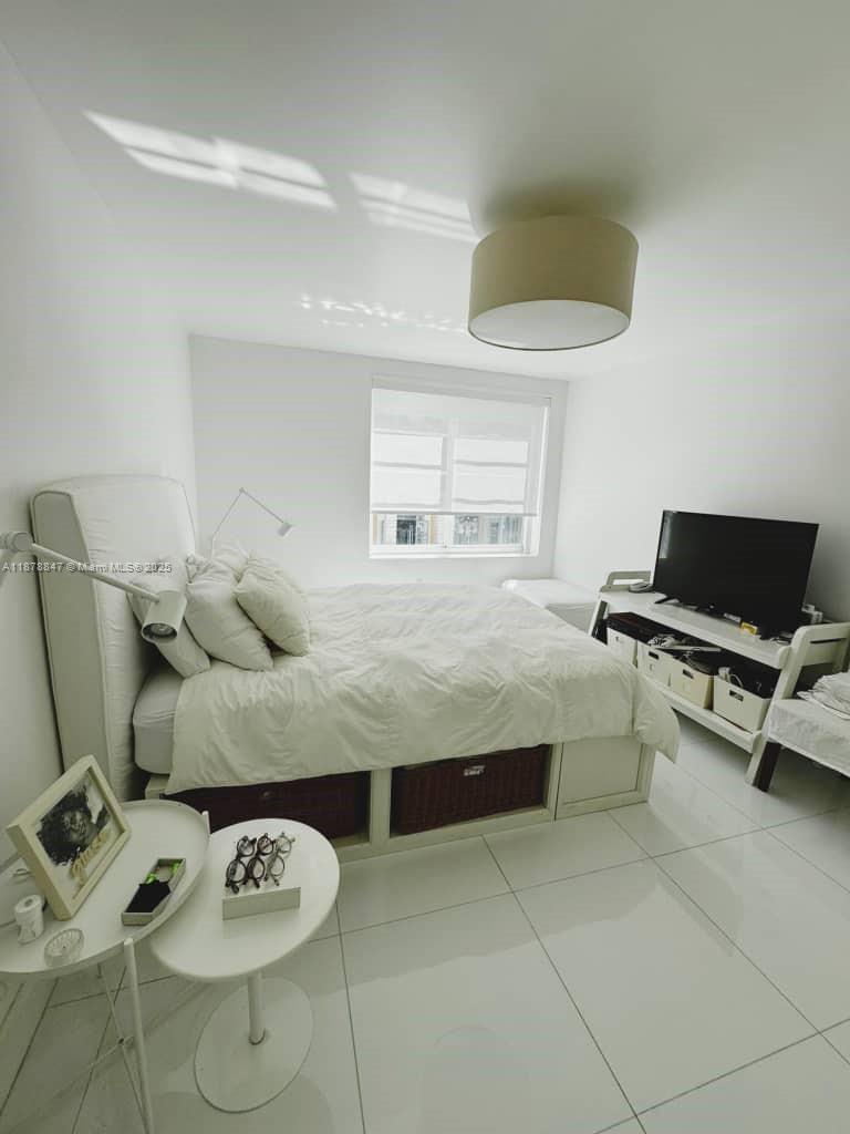 THE DRAKE CONDO - Residential