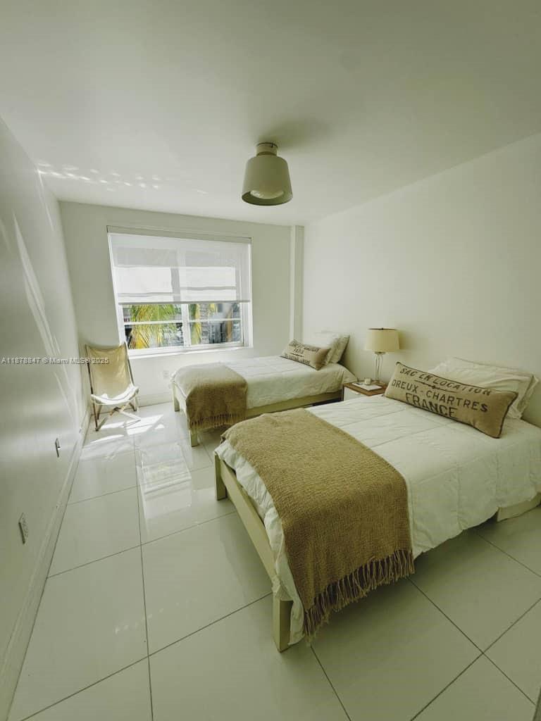 THE DRAKE CONDO - Residential