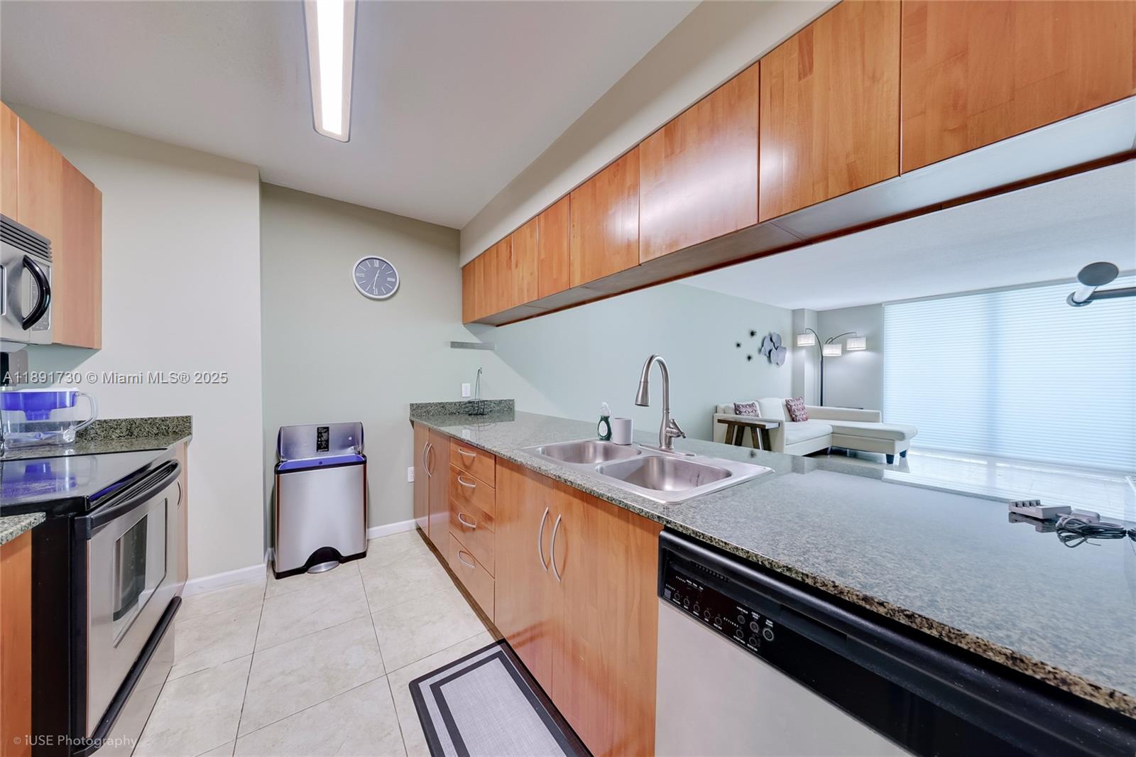 1200 Brickell Bay Dr 3506