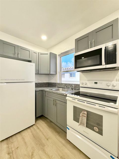 7724 NE 1st Ave C Miami FL 33138