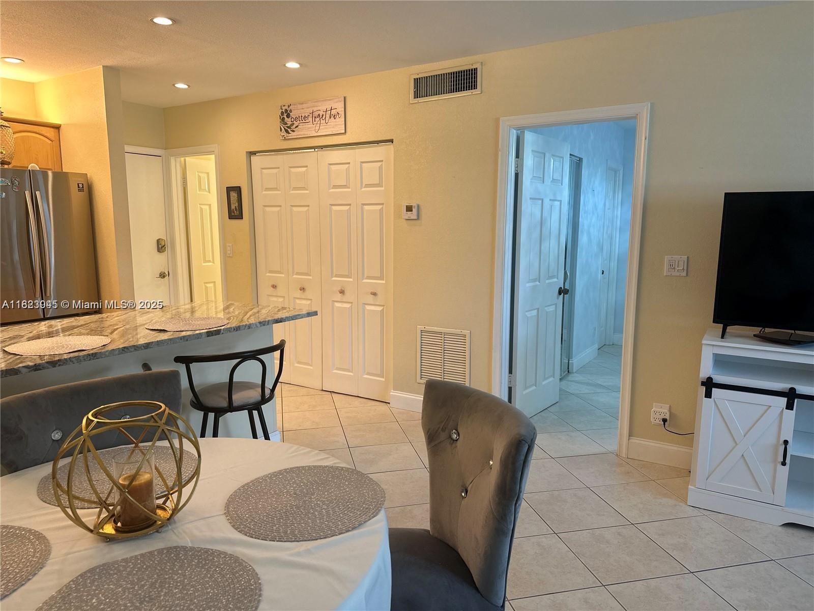 MAYFAIR APT CO-OP - Residential