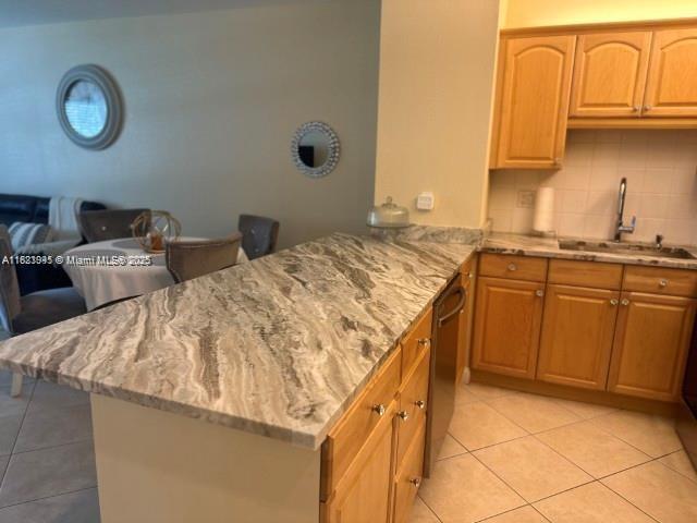 MAYFAIR APT CO-OP - Residential