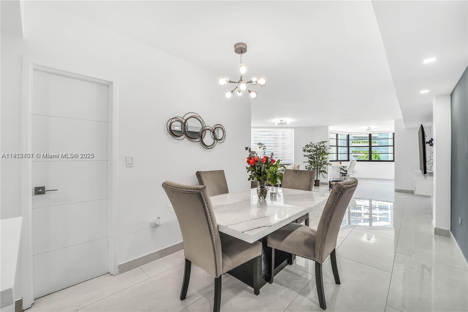 999 Brickell Bay Dr 711