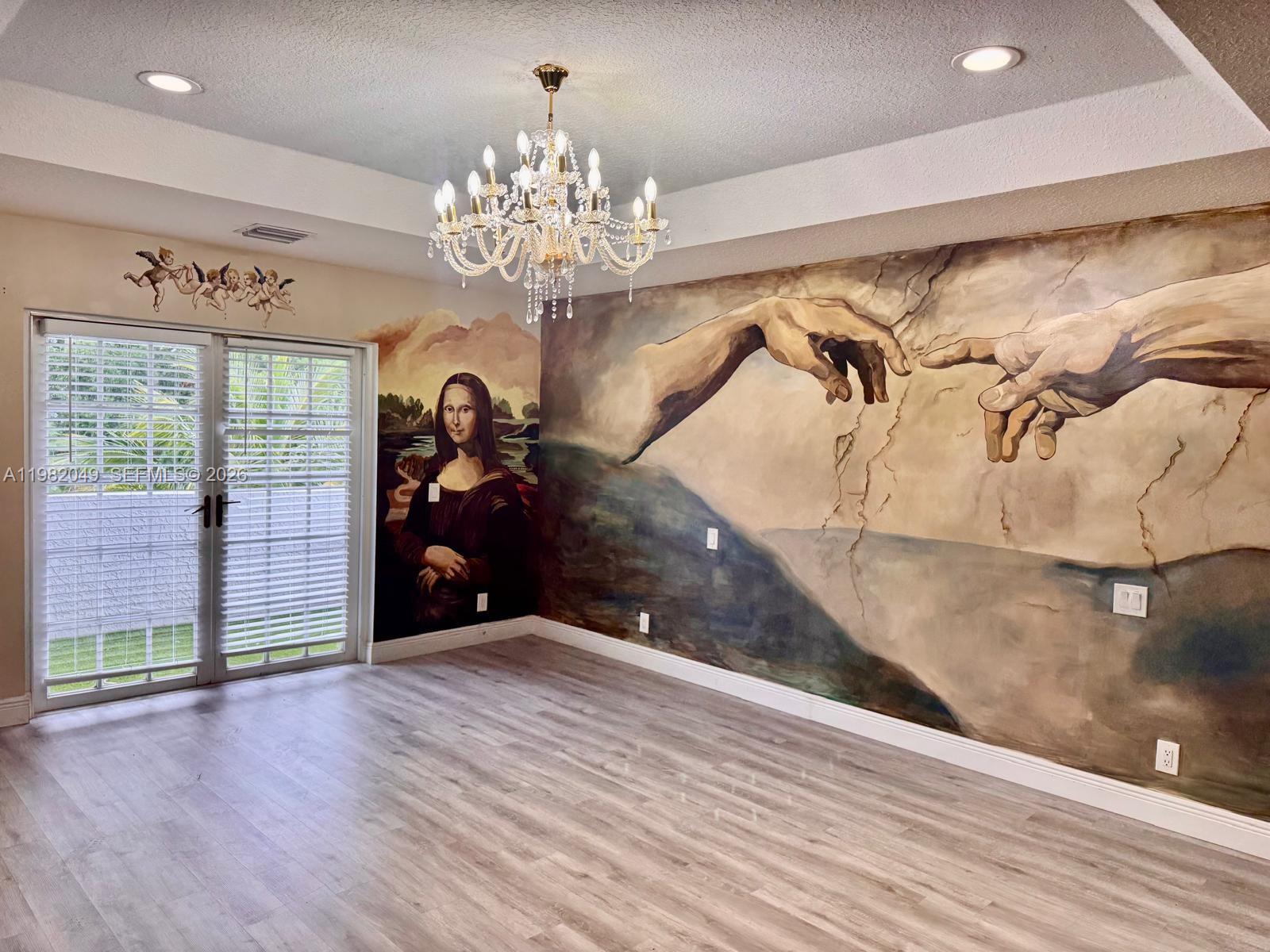 HOLLYWOOD LAKES SECTION - Residential