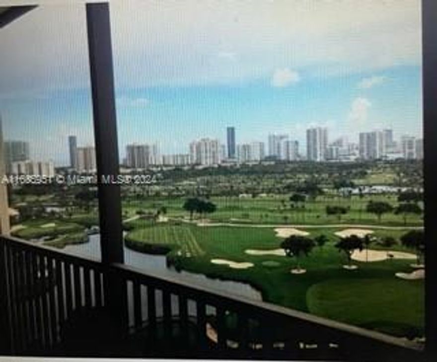 Beautiful Condo a one bedroom and 1 1/2 bathroom, Tiled and wood floor in the bedroom, nice open kitchen to the living room, lovely screened balcony for an afternoon or morning coffee, incredible view
Lots of amenities, in the heart of Aventura