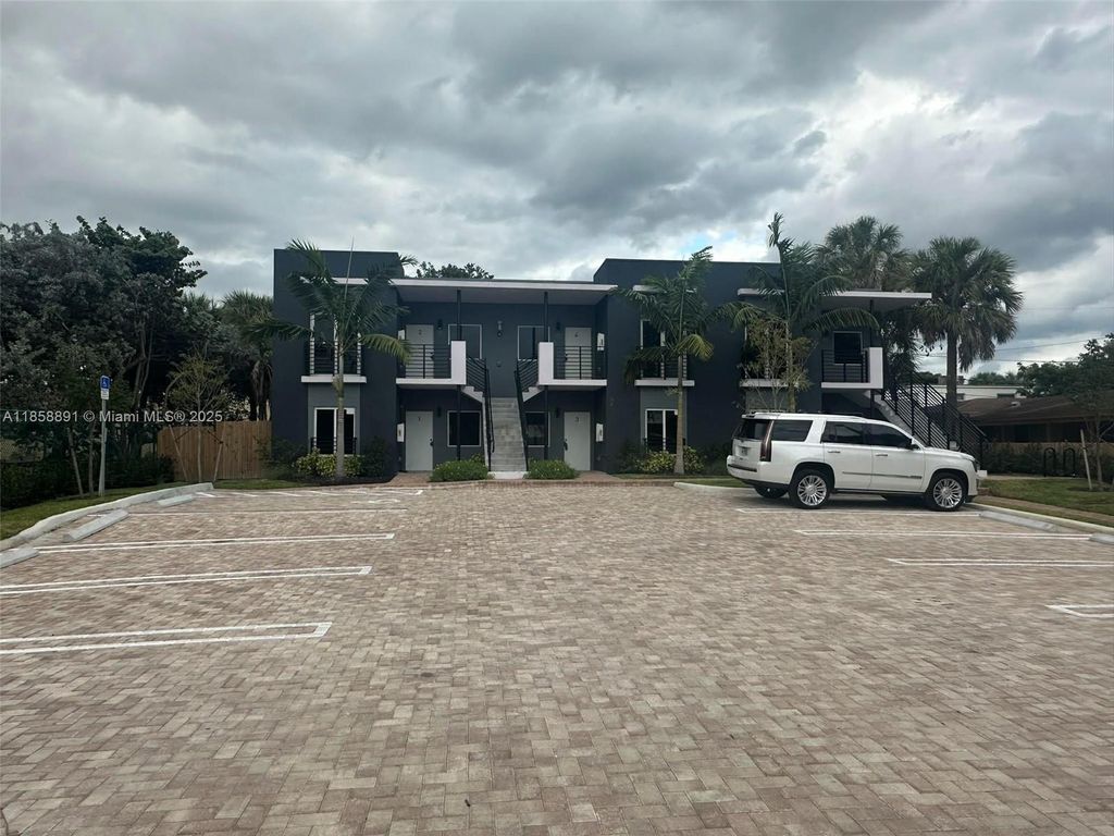 Photo of 541 SW 2 Court #5, Pompano Beach, FL 33060 (MLS # A11858891)