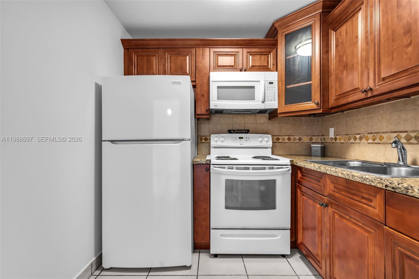 FLAMINGO COURT CONDO - Residential