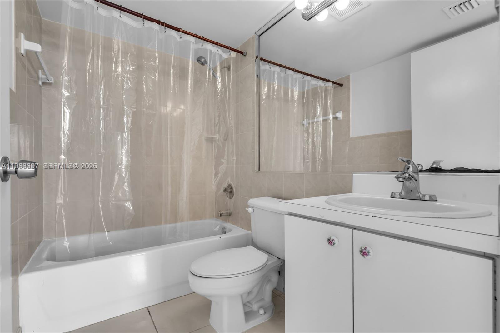 FLAMINGO COURT CONDO - Residential