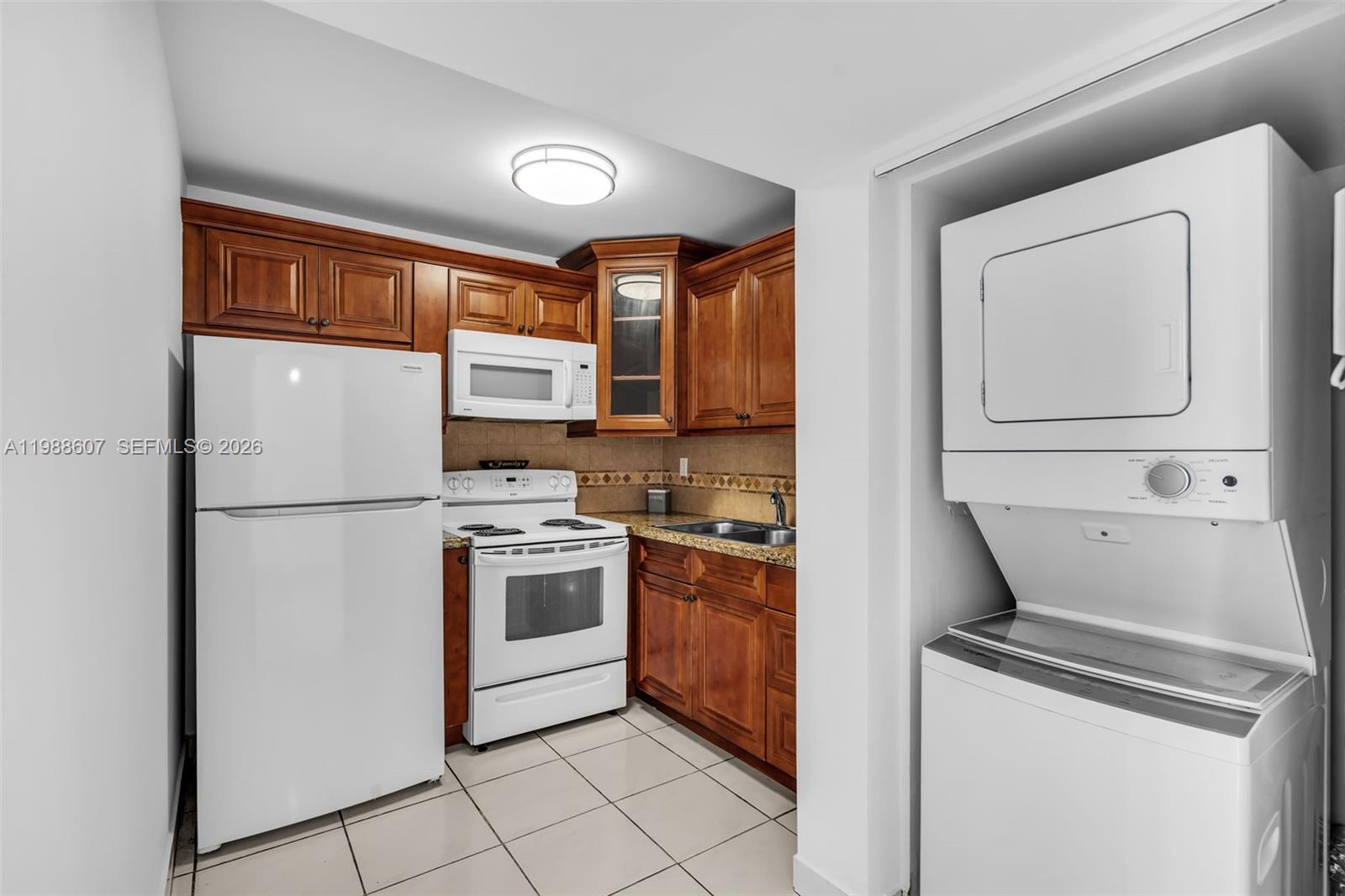 FLAMINGO COURT CONDO - Residential