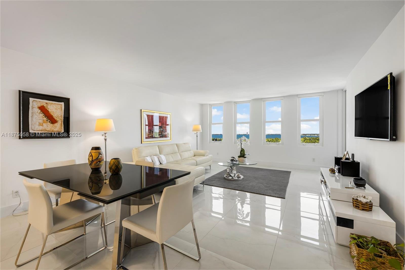5401 Collins Ave 1231