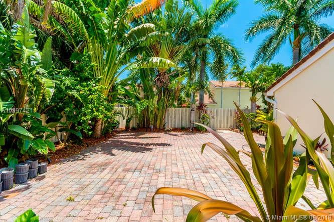 WEST LAKE VILLAGE - Residential