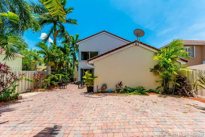 WEST LAKE VILLAGE - Residential