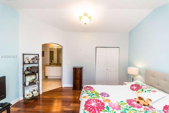 WEST LAKE VILLAGE - Residential