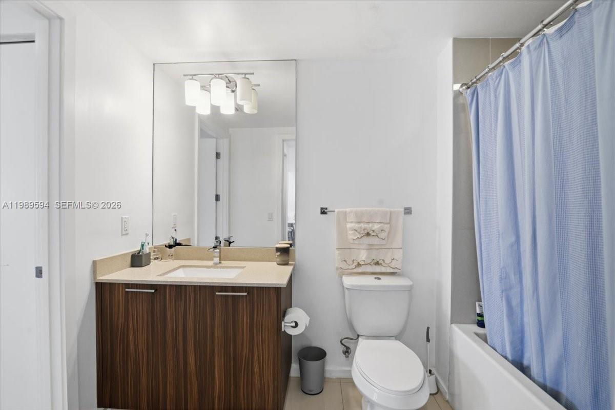 5252 PASEO CONDO - Residential