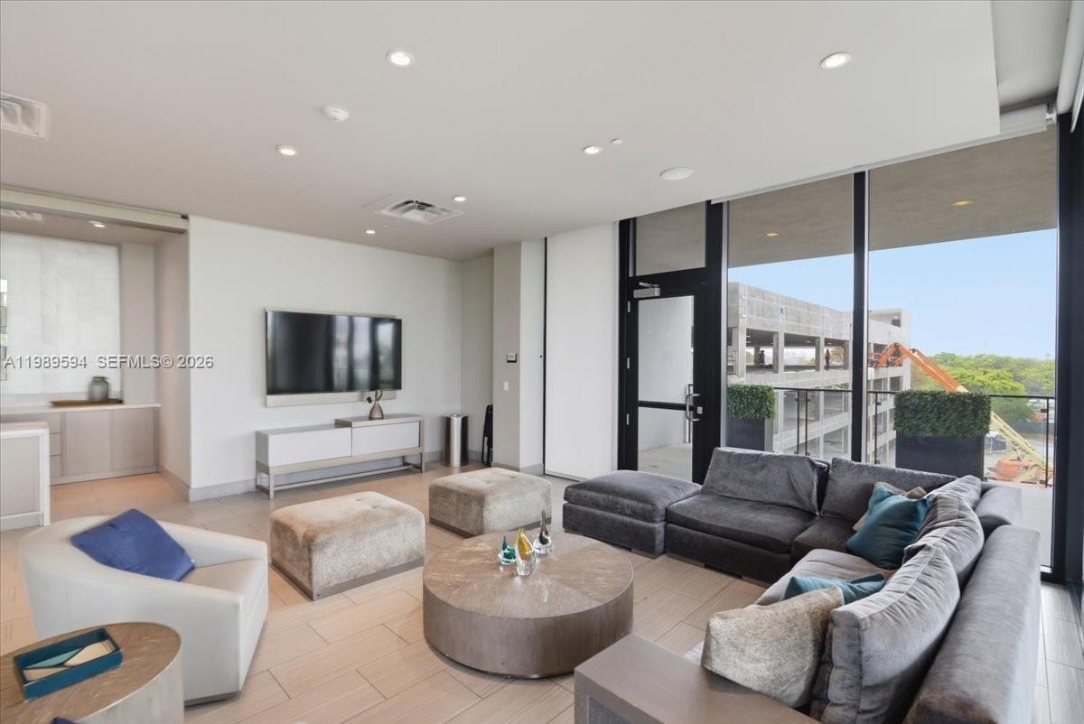 5252 PASEO CONDO - Residential