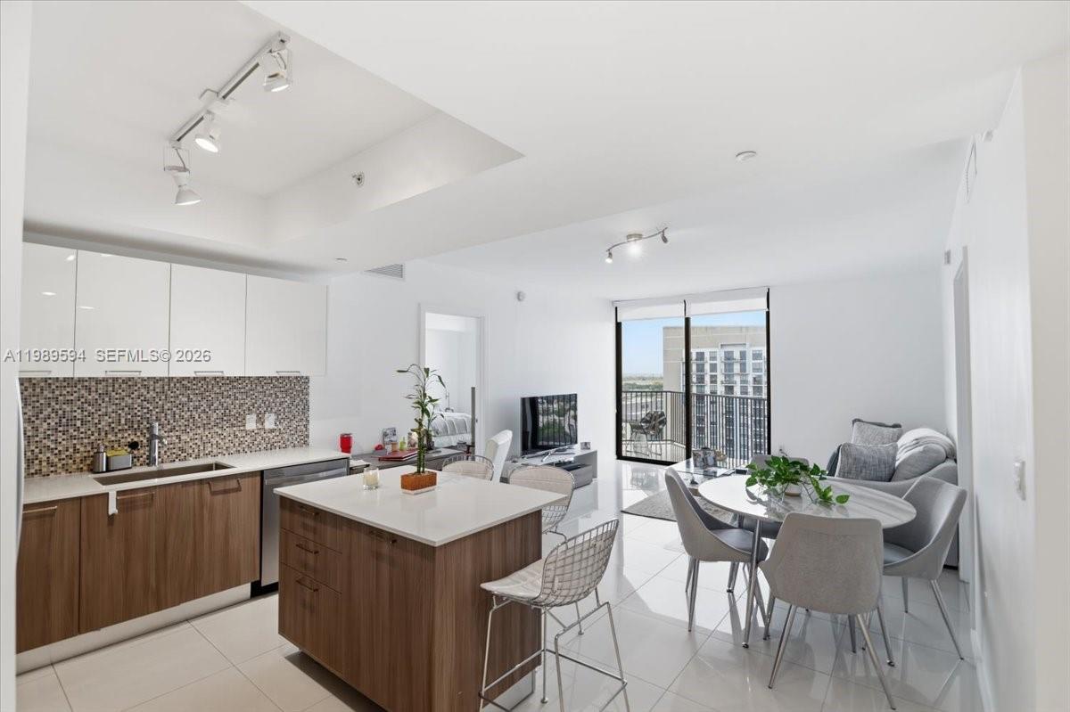 5252 PASEO CONDO - Residential