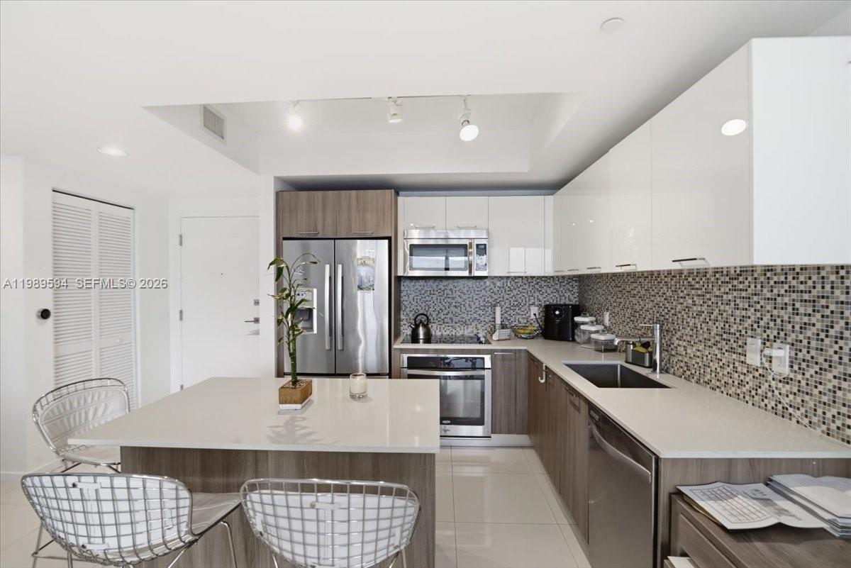 5252 PASEO CONDO - Residential