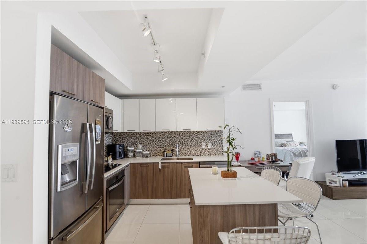 5252 PASEO CONDO - Residential